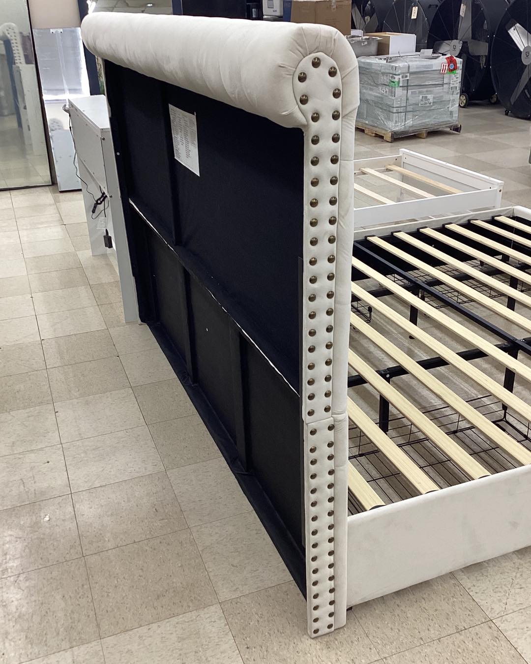 Kanisha Upholstered King Size Storage Bed with Button Tufted Velvet Headboard, 4 Drawers