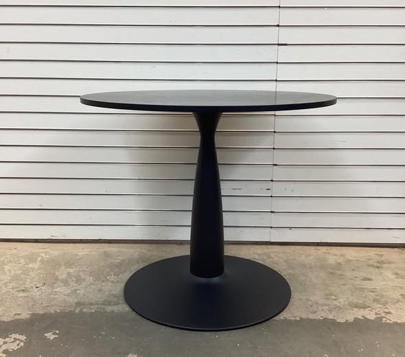 New Haven Modern 35" Black Round Dining Table