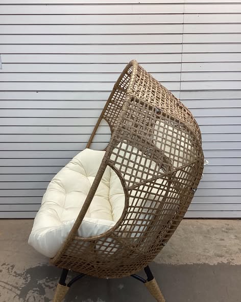 Oversized 2-Person Outdoor Wicker Lounge Egg Chair Double Patio Loveseat with 6.5 in. Beige Cushion