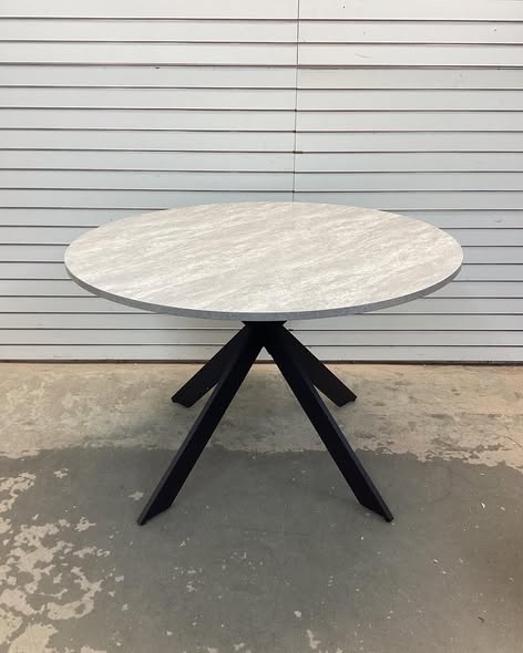 GOJANE Round Gray Dining Table