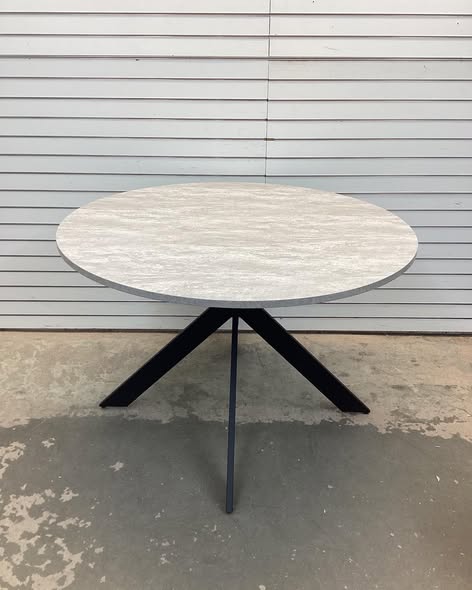 GOJANE Round Gray Dining Table