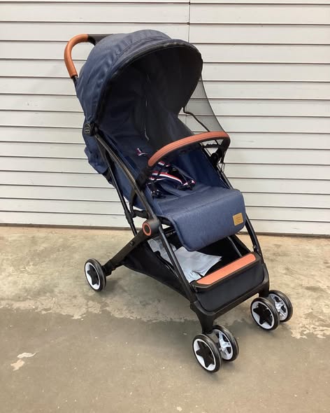 2-in-1 Convertible Aluminum Baby Stroller with Adjustable Canopy