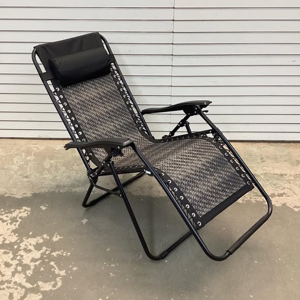 Sumyeg 2Pcs Folding Patio Rattan Zero Gravity Lounge Chair Set of 2