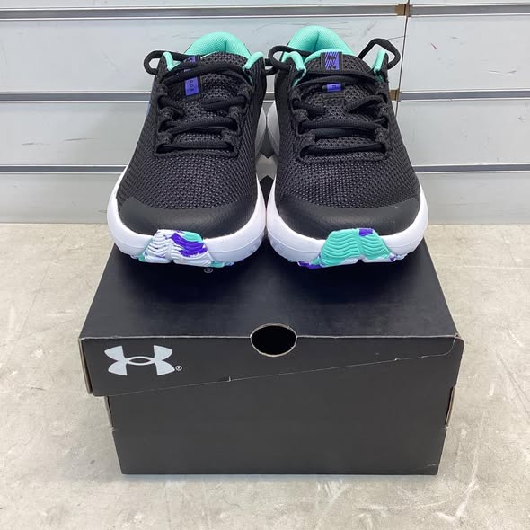 Under Armour Girls Surge 4 Running Shoe - Size 6Y