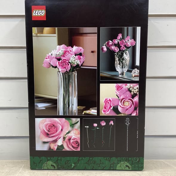 Brand new LEGO Botanicals Bouquet of Pink Roses