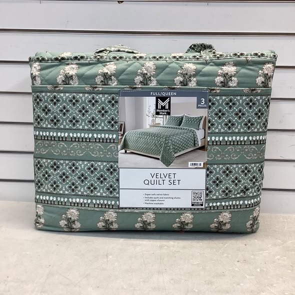 Member's Mark 3-Piece Printed Velvet Quilt Set - Full/Queen Size