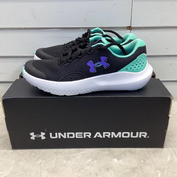 Under Armour Girls Surge 4 Running Shoe - Size 6Y