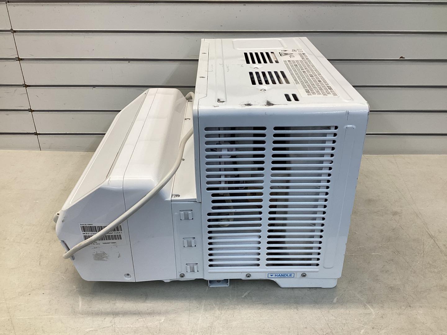 Lightly Used Vissani 12,000 (DOE) BTU 115-Volt Window Air Conditioner for 550 sq. ft. Rooms with Remote in White
