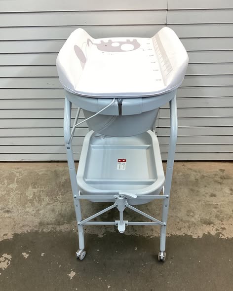 Brand New INFANS 2 in 1 Baby Changing Table with Bath Tub Unit, Folding Diaper Dresser Station with Wheels Waterproof