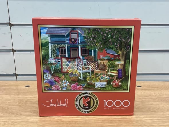 Buffalo Games Interlocking Jigsaw Puzzle, 1000 pc. “Colorful Quilts”