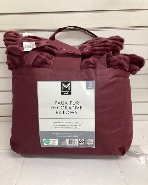 Member's Mark 2-Pack Ruched Faux Fur Decorative Pillows, 22" x 22"