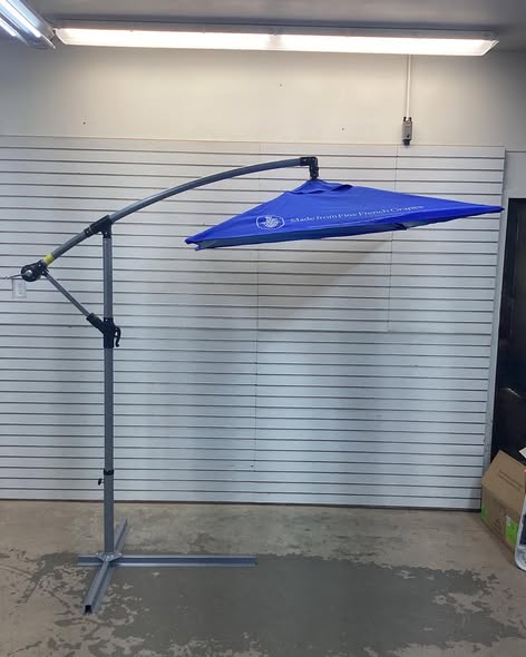 4’ X 4’ Patio Cantilever Umbrella