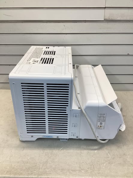 Lightly Used Vissani 12,000 (DOE) BTU 115-Volt Window Air Conditioner for 550 sq. ft. Rooms with Remote in White