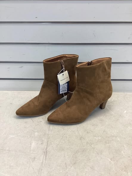 Universal Thread Frances Women Brown Faux Suede 2.25" Heel Ankle Boots - Size 6