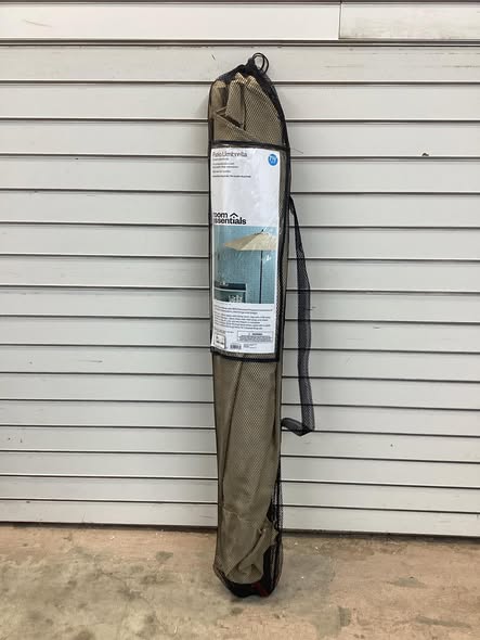Room Essentials 7.5' Round Outdoor Patio Market Umbrella in Beige