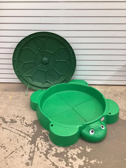 Little Tikes Turtle Sandbox 2.0