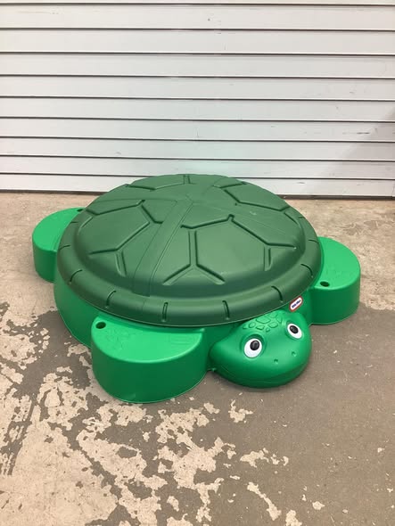 Little Tikes Turtle Sandbox 2.0