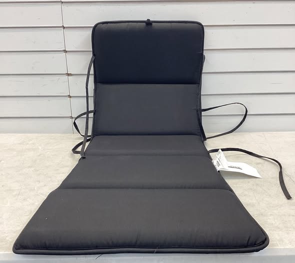 Room Essentials 15”x24.25” Outdoor Chair Cushion in Black
