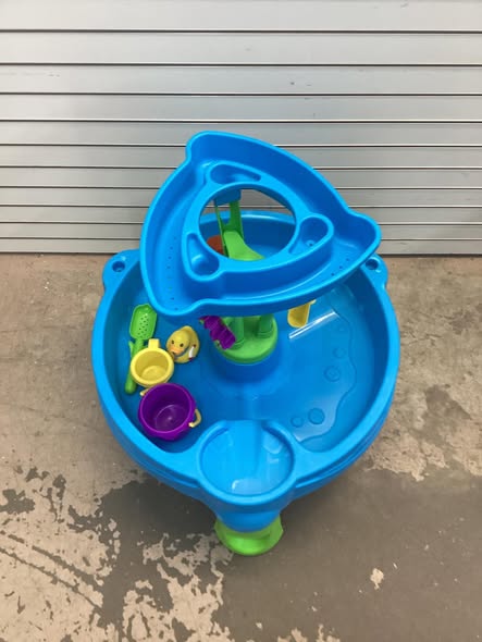 Step2 Summer Showers Splash Tower Blue Plastic Water Table for Toddlers Playset