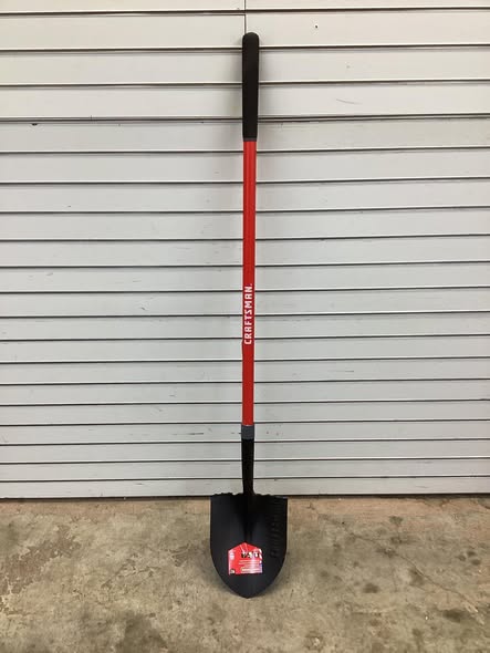 CRAFTSMAN 55-in Fiberglass Handle Digging shovel