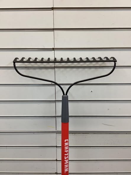 CRAFTSMAN 57.25-in L Fiberglass -Handle Welded steel Garden Rake