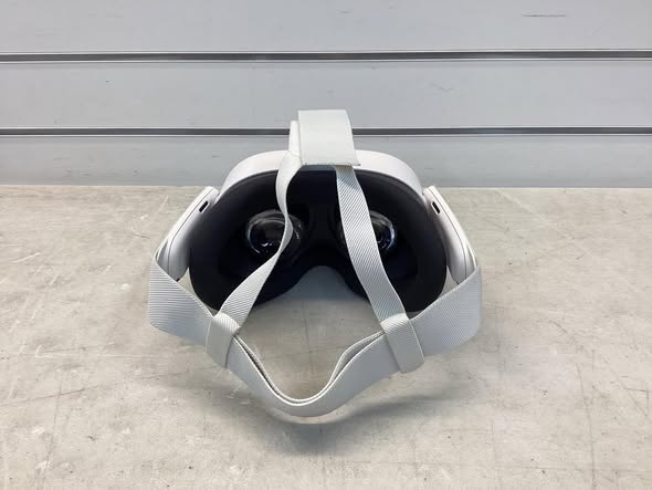 Meta Quest 3S 128GB + Compact Carrying Case -  Lightly Used