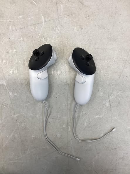 Meta Quest 3S 128GB + Compact Carrying Case -  Lightly Used