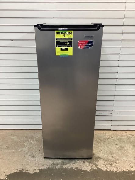 FRIGIDAIRE 6.5 CU. FT. UPRIGHT FREEZER- PLATINUM DESIGN