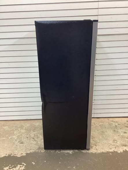 FRIGIDAIRE 6.5 CU. FT. UPRIGHT FREEZER- PLATINUM DESIGN