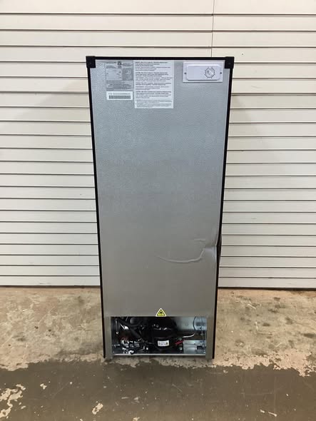 FRIGIDAIRE 6.5 CU. FT. UPRIGHT FREEZER- PLATINUM DESIGN