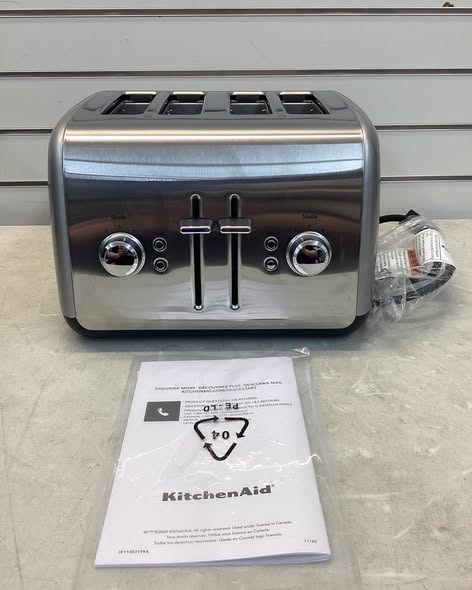 KitchenAid 4-Slice Toaster with Manual High-Lift Lever