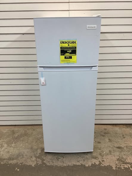 Frigidaire 7.5 cu. ft. Top Freezer Refrigerator in White