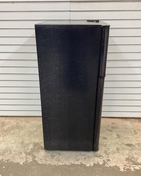 Frigidaire Gallery 4.5-cu ft Mini Fridge with Freezer