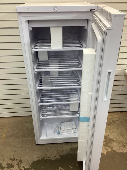 Hamilton Beach 10 cu. ft. Manual Defrost Upright Freezer in White