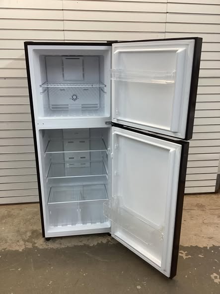 10 Cu. ft. Top Freezer Refrigerator