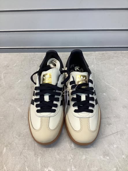 Adidas Unisex Samba OG Sneaker in Cream, Men’s Size 6, Women’s Size 7