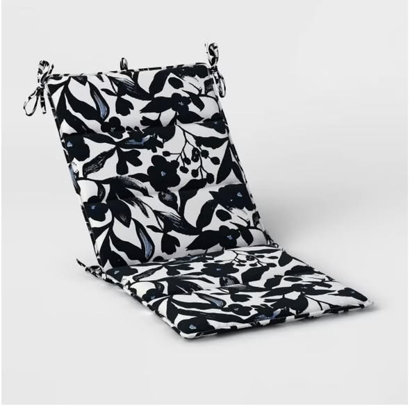 Room Essentials 18” x 42” Black/White Floral Outdoor Chair Cushion