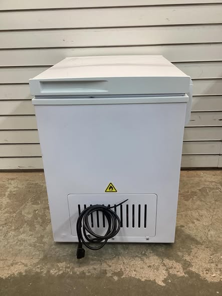 Frigidaire 2.1 cu. ft. Manual Defrost Chest Freezer Garage Ready in White