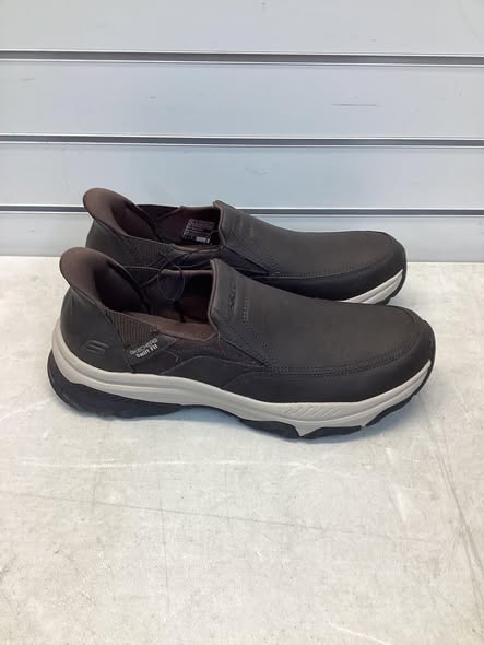 Skechers Men's Hands Free Swift Fit Sneaker Size 11