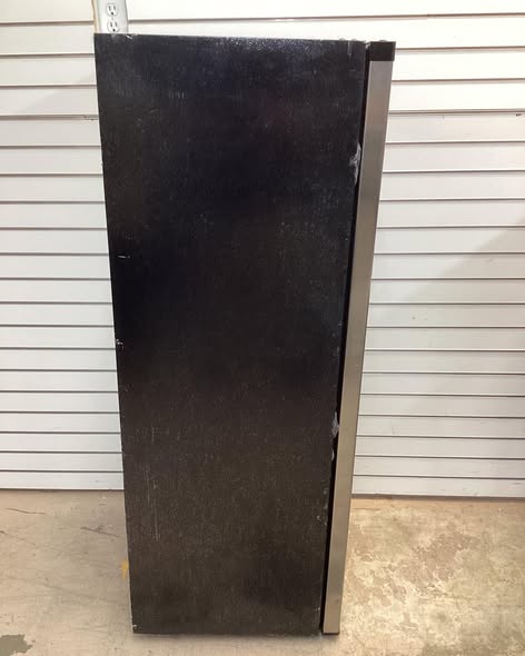 Frigidaire 6.5 Cu ft Upright Freezer