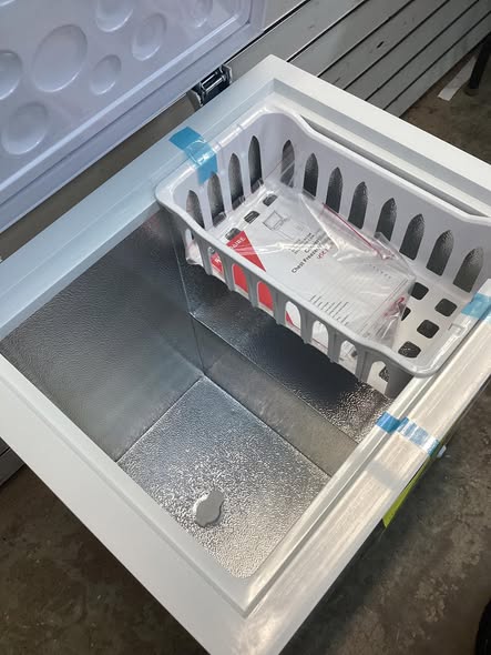 Frigidaire 2.1 cu. ft. Manual Defrost Chest Freezer Garage Ready in White