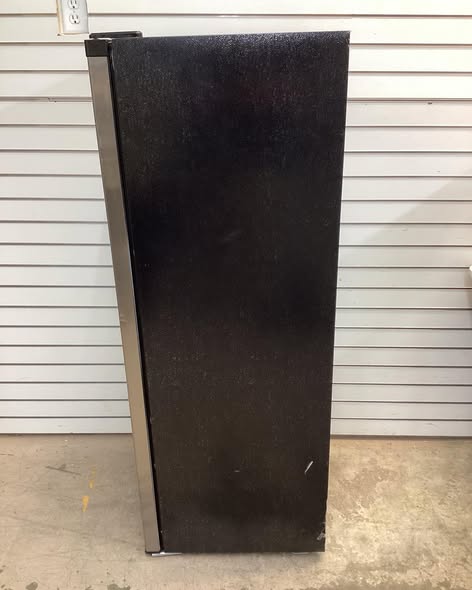 Frigidaire 6.5 Cu ft Upright Freezer
