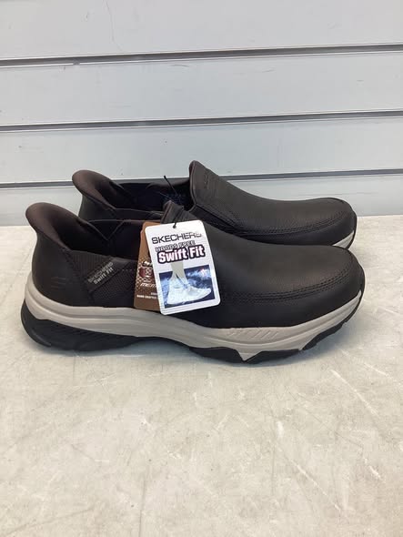 Skechers Men's Hands Free Swift Fit Sneaker Size 11