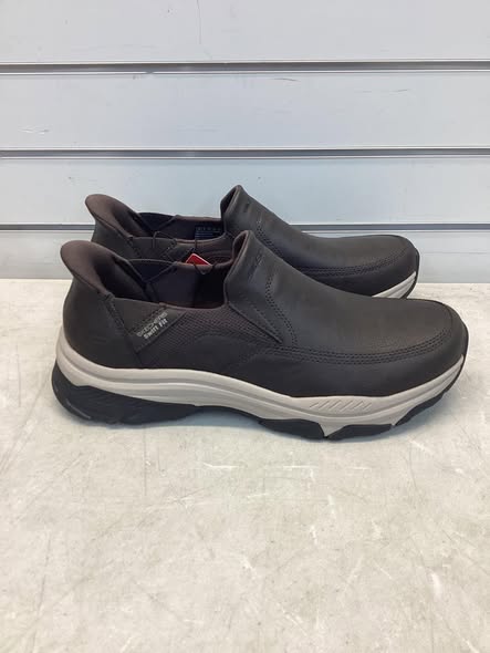 Skechers Men's Hands Free Swift Fit Sneaker Size 10