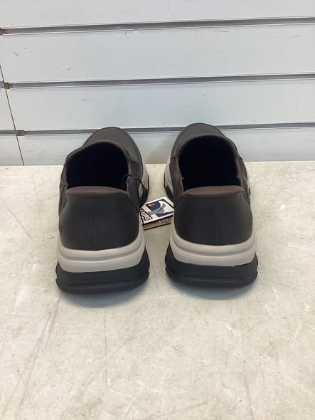 Skechers Men's Hands Free Swift Fit Sneaker Size 10.5