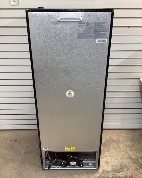 Frigidaire 6.5 Cu ft Upright Freezer