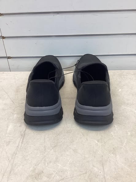 Skechers Men's Hands Free Swift Fit Sneaker Size 11