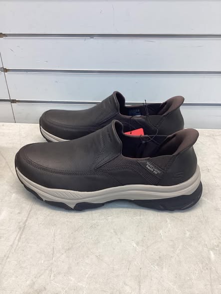 Skechers Men's Hands Free Swift Fit Sneaker Size 10