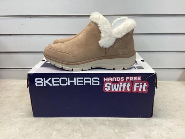 Skechers Women's Swift Fit Easy Going Boot - Size 9