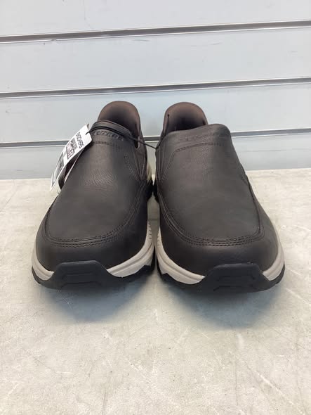 Skechers Men's Hands Free Swift Fit Sneaker Size 11